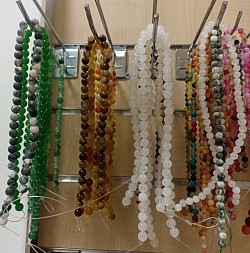 Agat- sznury kamieni