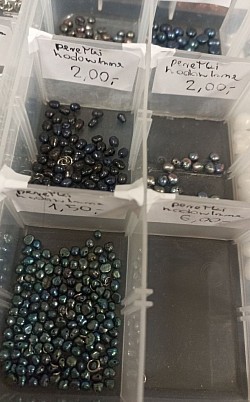 Czarne perły hodowlane