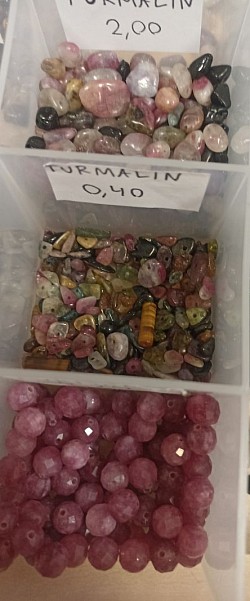 Turmalin różowy i wielokolorowy