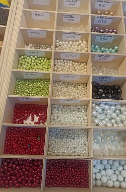 Szklane perełki na sztuki