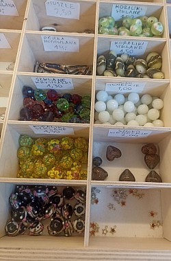 Szklane koraliki na sztuki