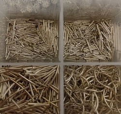 Rurki dystansowe w kolorze srebrnym - metal