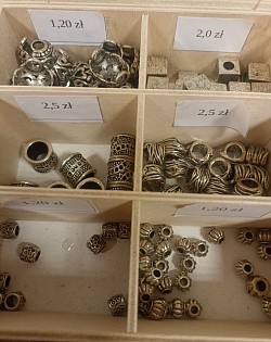 Duże przekładki w kolorze srebrnym - metal